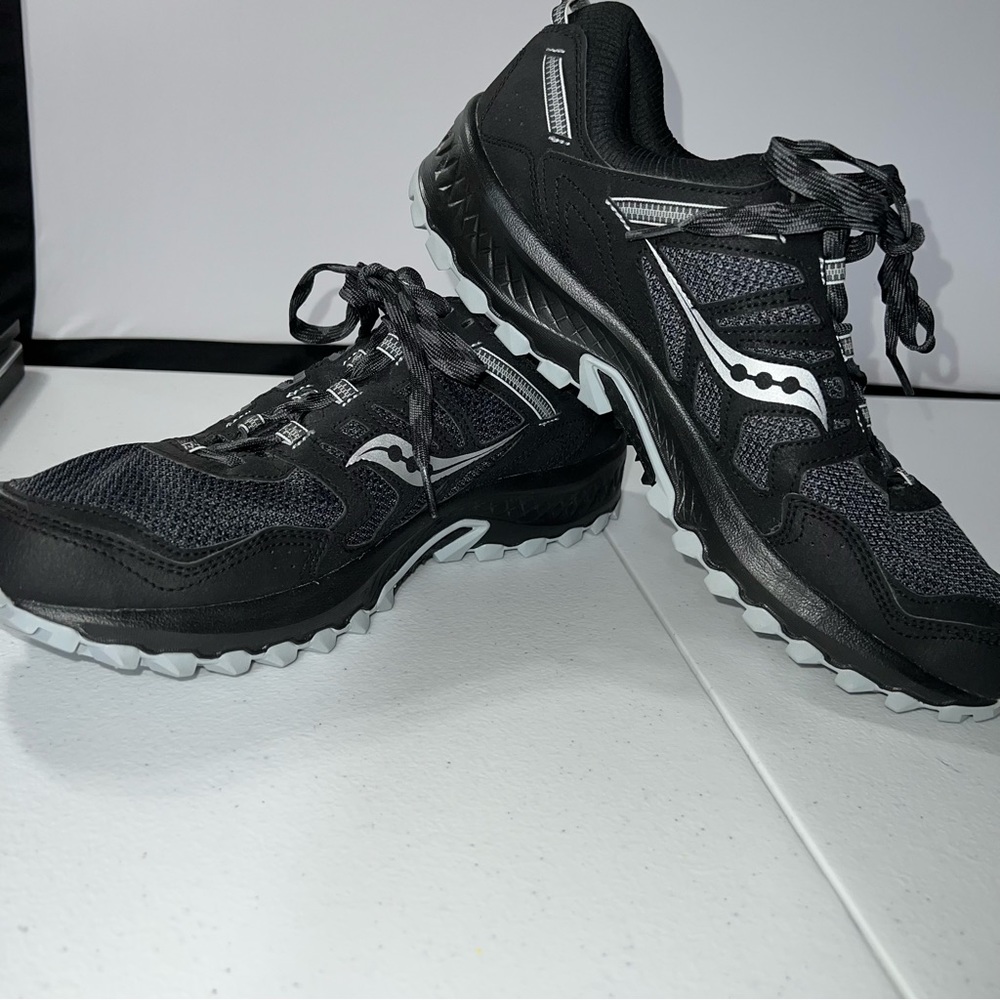 Saucony TR13 shoes